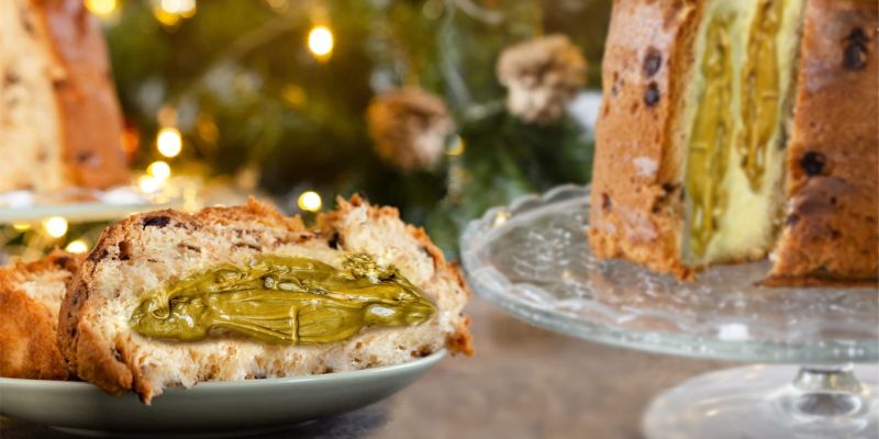 Panettone alla crema di pistacchio.